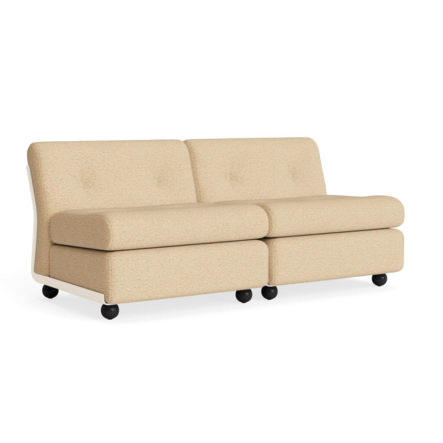 Sofa 2 - Sitzer Amanta Gestell Cream Beige - HAY - DesignWe.Love