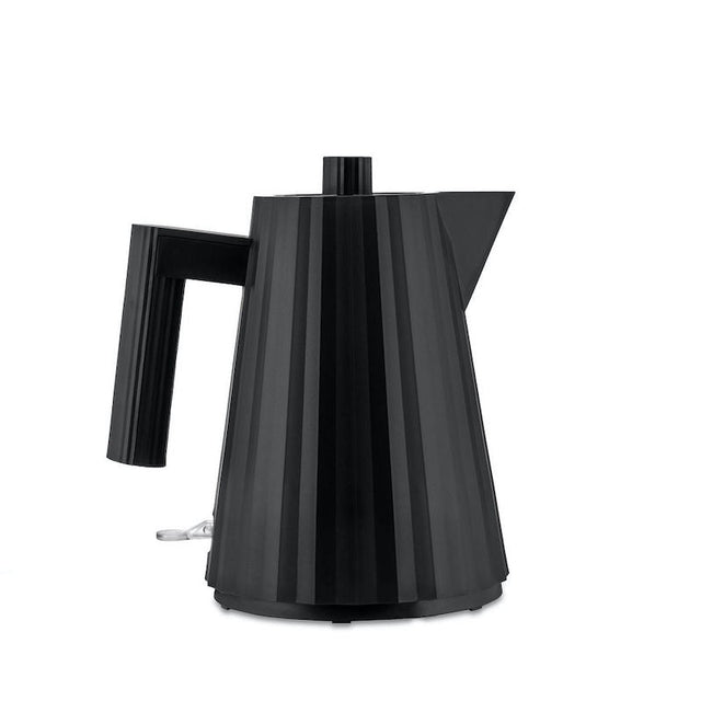 Alessi Plissé Wasserkocher in Schwarz – elektrischer Design-Wasserkocher von Michele De Lucchi