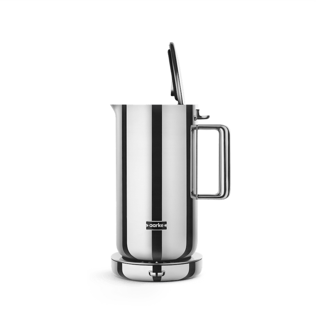 Aarke Kettle Wasserkocher aus gebürstetem Edelstahl geöffnet