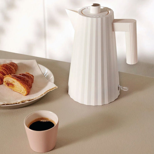 Alessi Plissé Set Weiß – Wasserkocher 1,7 L + Toaster + Gratis Aufsatz Alessi - DesignWe.Love