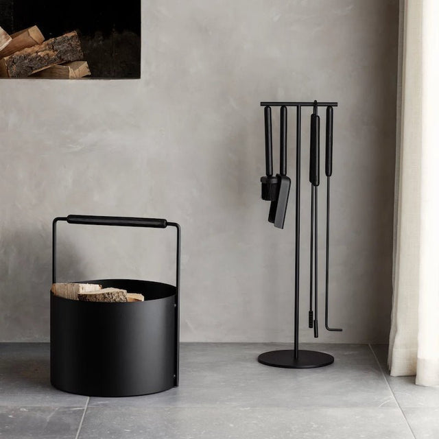 ASHI Kaminbesteck schwarz - Blomus - DesignWe.Love