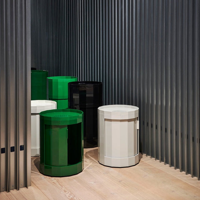 Aufbewahrungslösung Facet Cabinet Container hoch - HAY - DesignWe.Love