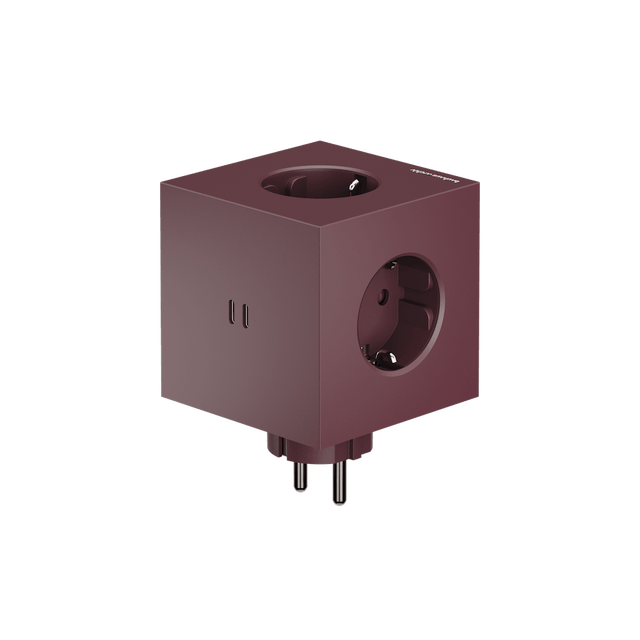 Avolt Square 2 Mulberry Red Bauhaus Archiv Steckdosenleiste USBC - DesignWe.Love