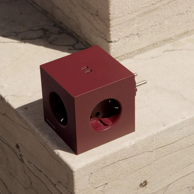 Avolt Square 2 Steckdosenwürfel ohne Kabel mit USB-C – Bauhaus-Archiv Edition