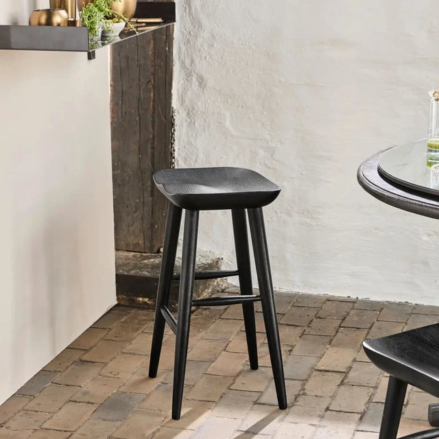 Barhocker Bar Black in der Küche - House Doctor - DesignWe.Love