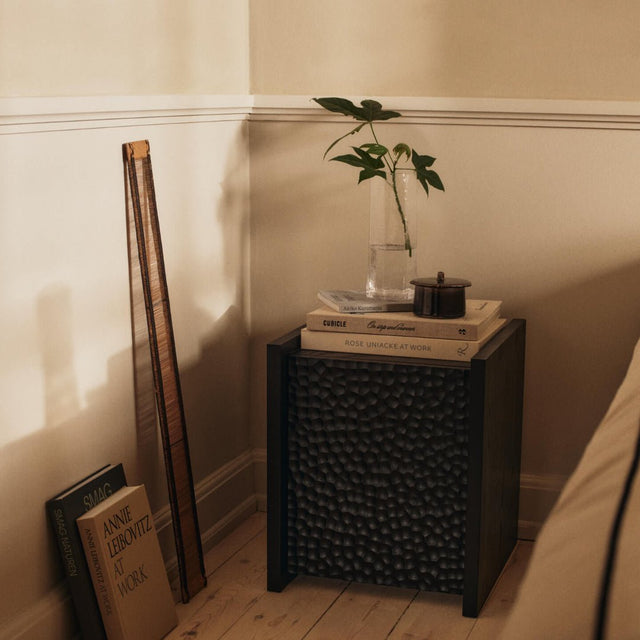 Beistelltisch Scarni - Dark Stained Ash - Ferm Living - DesignWe.Love