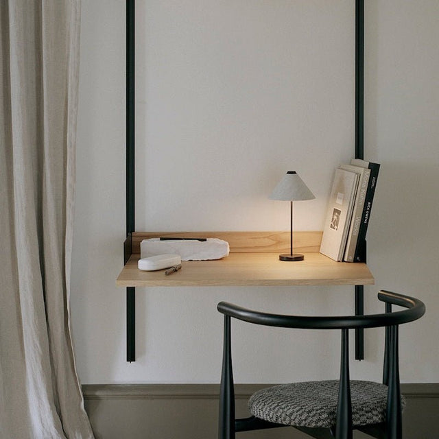 Brolly Portable Tischleuchte weiss - New Works - DesignWe.Love