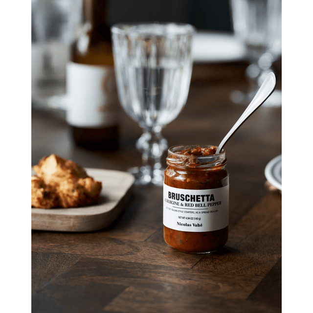 Bruschetta Aufstrich aus Aubergine und rote Paprika - Nicolas Vahé - DesignWe.Love