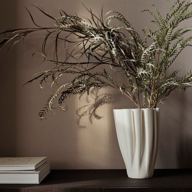 Dedali Vase off - white 25,5cm - ferm LIVING - DesignWe.Love