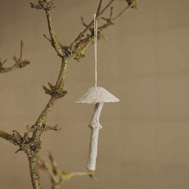 Dekorative Anhänger in Pilz - Form 4er Set Mushroom Ornaments - ferm LIVING - DesignWe.Love