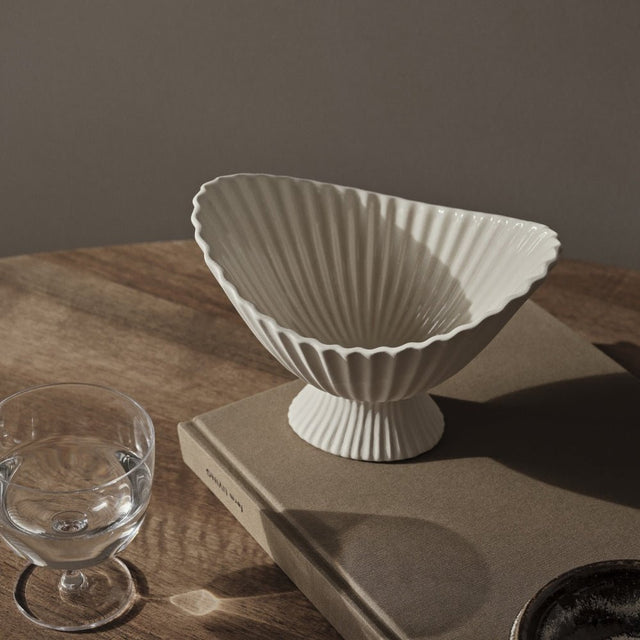 Dekoschale Fountain Bowl H19 off - white - ferm LIVING - DesignWe.Love
