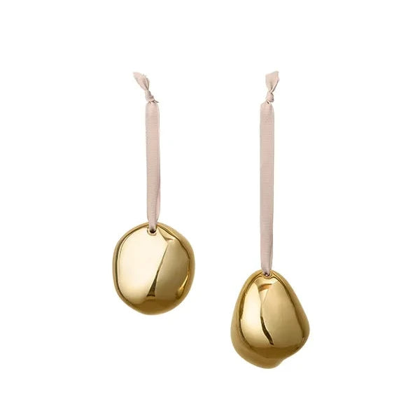 ferm LIVING Bellure Baubles Brass Finish – goldene Christbaumkugeln modern
