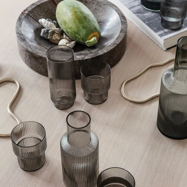 Karaffe Ripple Rauchgrau - ferm LIVING