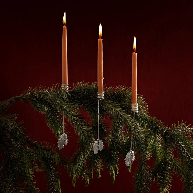 ferm-living-oak-leaf-baumkerzenhalter-silber-weihnachtsbaum
