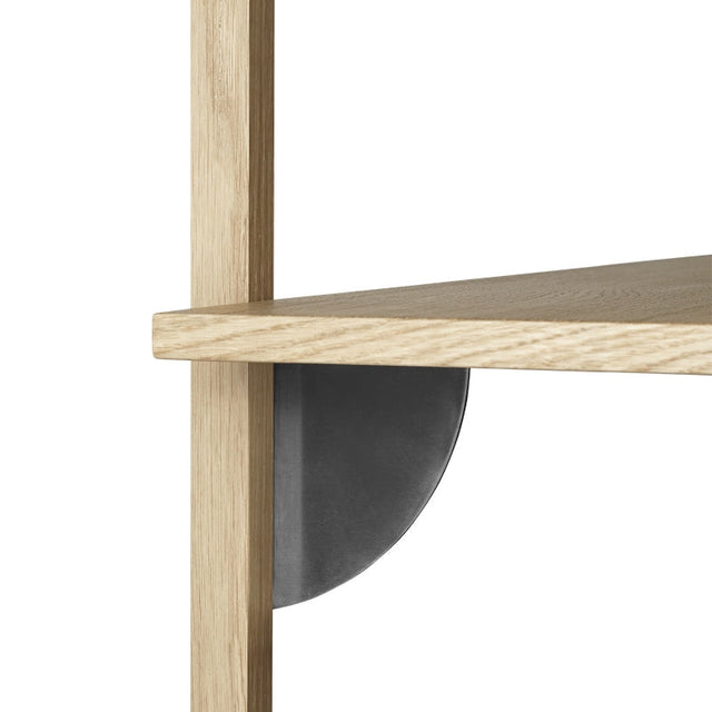 ferm LIVING Sector Shelf Wandregal aus Eiche natur mit poliertem Messing schwarz