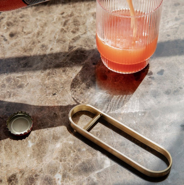 Flaschenöffner Fein messing - ferm LIVING - DesignWe.Love
