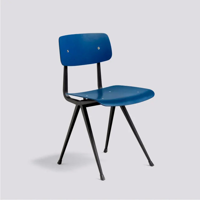 HAY Result Chair Eiche dunkelblau lackiert, Gestell Stahl schwarz