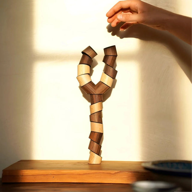 Holzbausteine LOGGOS - Set M Buche/Nuss - Frechling - DesignWe.Love
