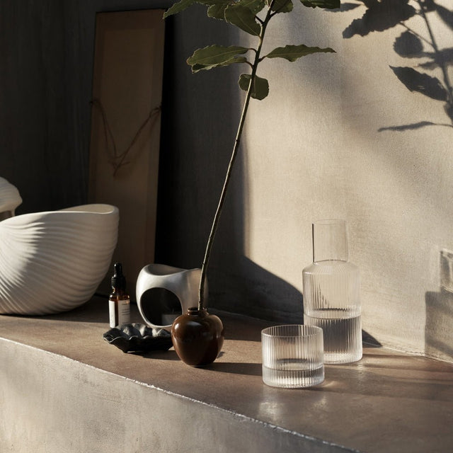 Karaffe und Glas im Set Ripple - ferm LIVING - DesignWe.Love