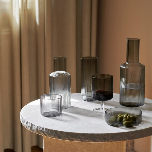 Karaffe und Glas im Set Ripple - ferm LIVING - DesignWe.Love