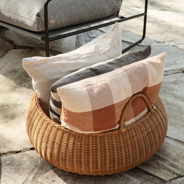 Kissen Grand Cushion Rose/Rust - ferm LIVING - DesignWe.Love