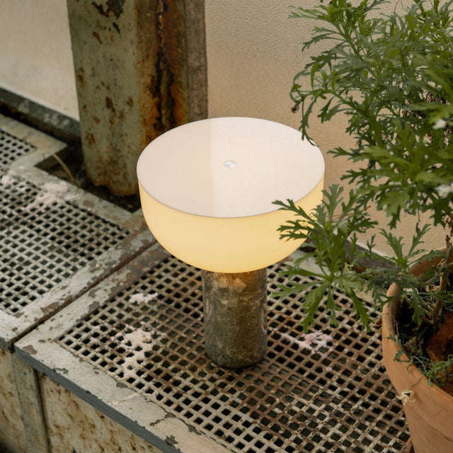 Kizu Akkuleuchte Gris du Marais - New Works - DesignWe.Love