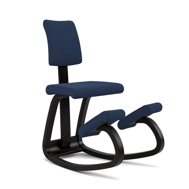Kniestuhl mit Rückenlehne Variable Plus (Schwarz/Blau) - Varier Furniture - DesignWe.Love