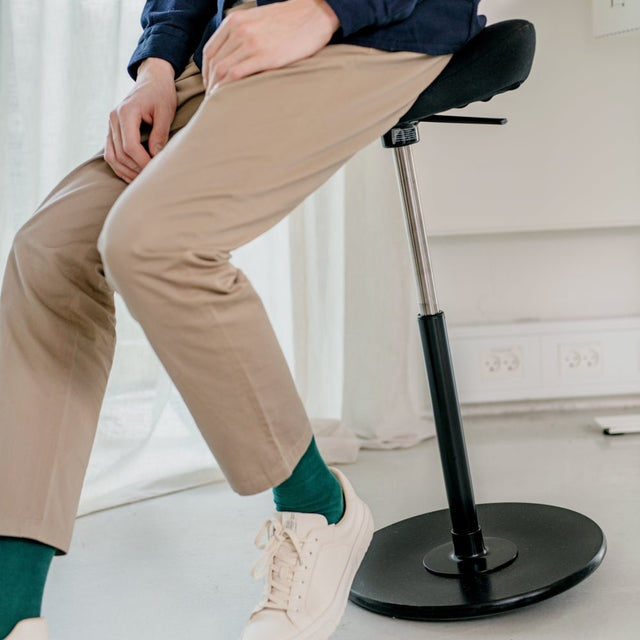 Move Sattelhocker Basis Natur Stoff Tonal - Varier Furniture - DesignWe.Love
