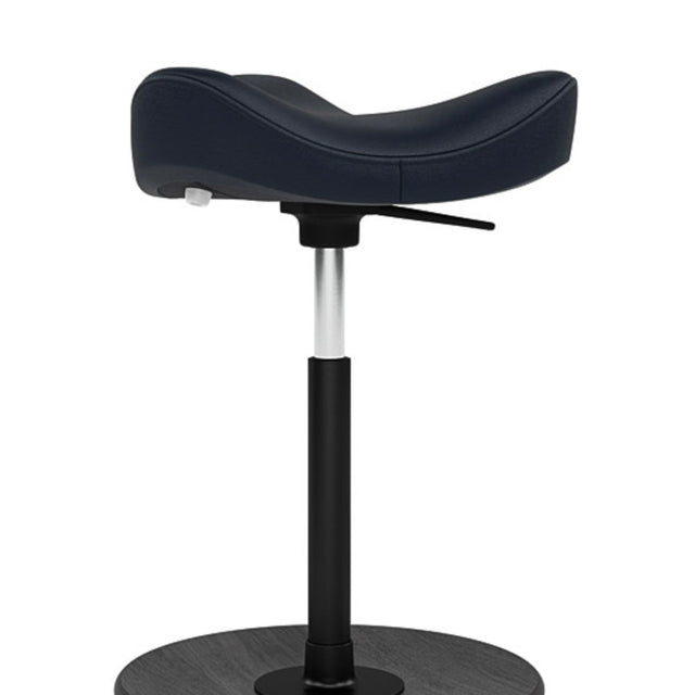 Move Stehhilfe - Stehsitz Hocker mit Lederbezug Dunkelblau - Varier Furniture - DesignWe.Love