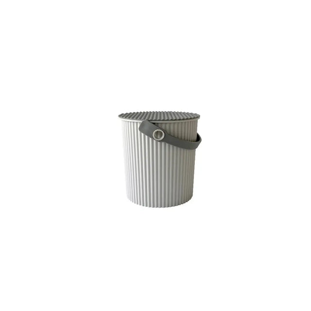 Hachiman Omnioutil Eimer Baby 0,7L in Luxe Gray– japanischer Designklassiker, BPA-frei, 100% recyceltes Polypropylen, mit Elastomer-Deckel