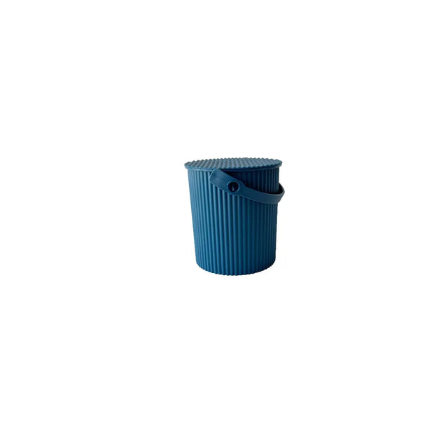 Hachiman Omnioutil Eimer Baby 0,7L in Navy Blue – japanischer Designklassiker, BPA-frei, 100% recyceltes Polypropylen, mit Elastomer-Deckel