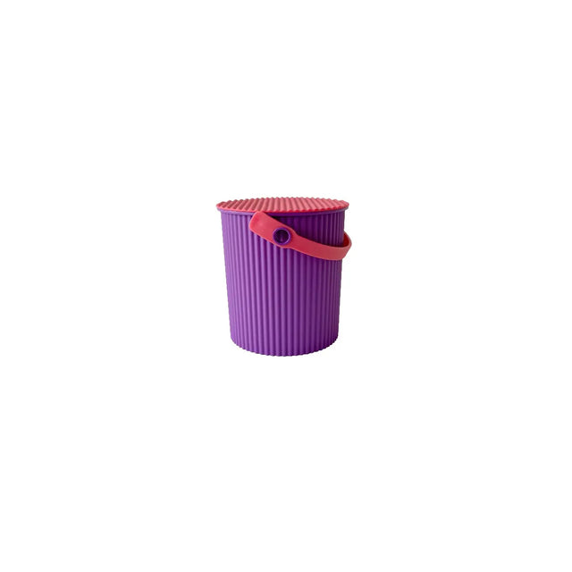 Hachiman Omnioutil Eimer Baby 0,7L in Purple – japanischer Designklassiker, BPA-frei, 100% recyceltes Polypropylen, mit Elastomer-Deckel