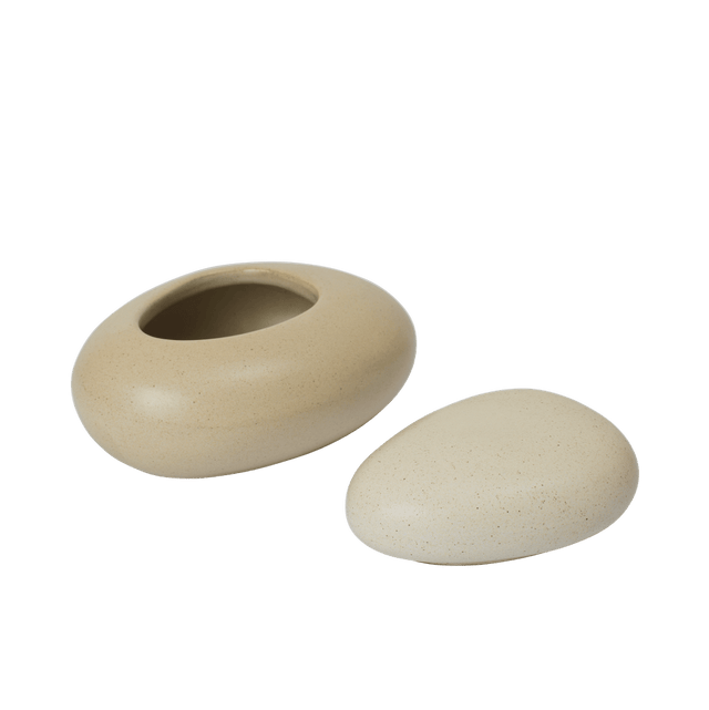 Pebble Box medium sand/cream - ferm LIVING - DesignWe.Love