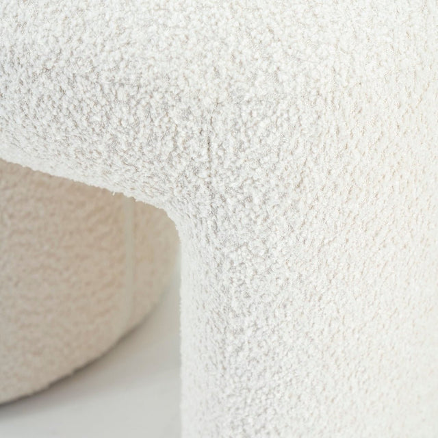 Polster Hocker Sahi Bouclé Weiß - By Boo - DesignWe.Love