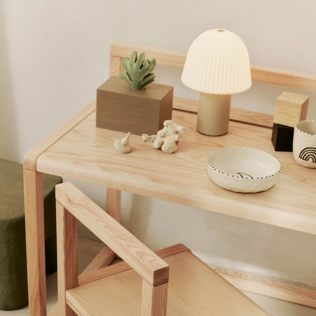 Portable Tischleuchte Frill Cashmere/Weiss - ferm LIVING - DesignWe.Love