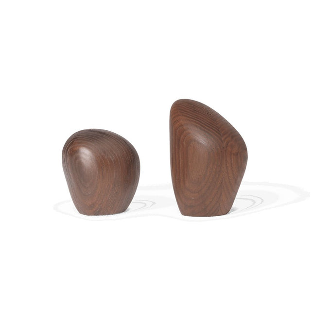 Salz - und Pfefferstreuer Cairn Dark Brown, 2er - Set - ferm LIVING - DesignWe.Love
