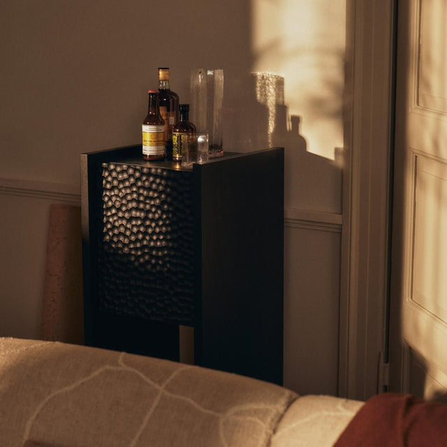 Schrank Scarni Pedestal Cabinet - Dark Stained Ash - Ferm Living - DesignWe.Love