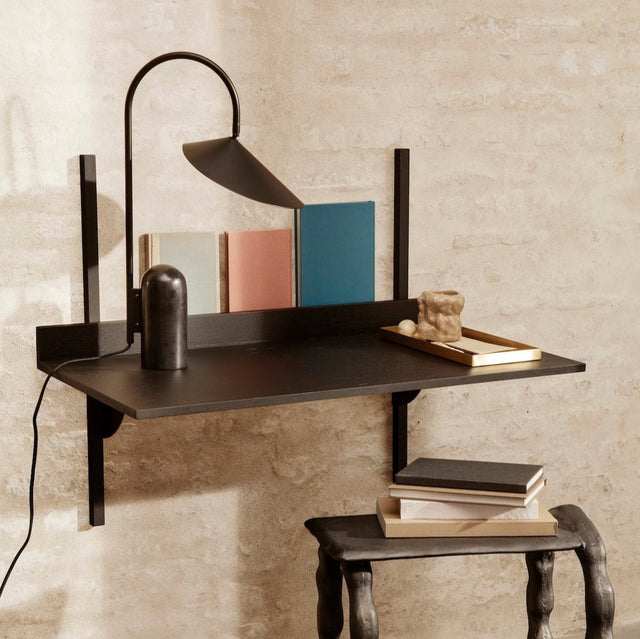 Schreibtisch schwarz/messing Sector Desk Wandbefestigung - ferm LIVING - DesignWe.Love