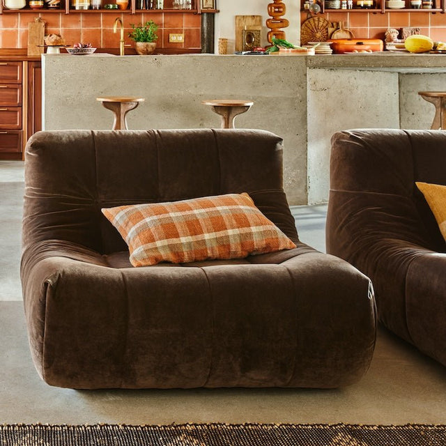 Sessel Lazy Lounge Chair Royal Velvet Espresso - HK Living - DesignWe.Love
