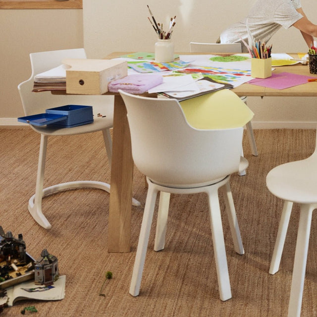 Social Turn Stuhl Winter White - Varier Furniture - DesignWe.Love