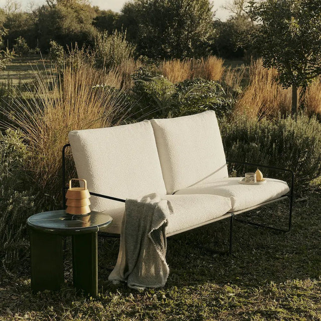 Sofa Desert 2 - Sitzer Pure Bouclé/Schwarz Outdoor - ferm LIVING - DesignWe.Love