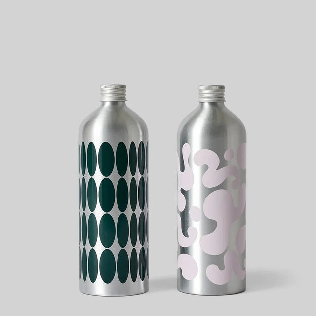 Studio About Aluminium Trinkflaschen 2er-Set – Skandinavische Design-Flaschen
