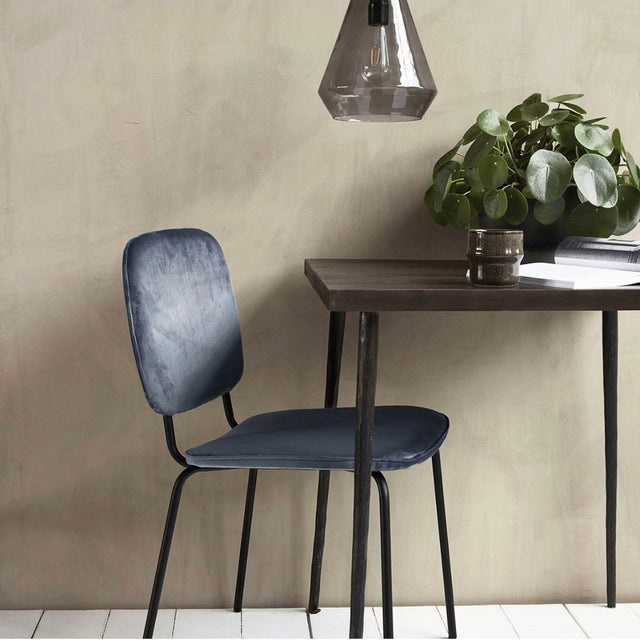 Stuhl aus Stahlrohr mit Polster Comma Grau - House Doctor - DesignWe.Love