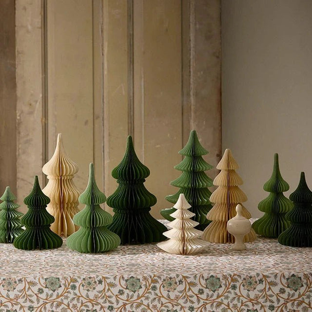 Tannenbaum aus Papier Honeycomb Tree 20cm Forest - Bungalow DK - DesignWe.Love