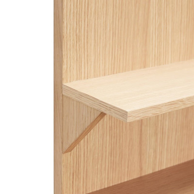 Tassenregal Eiche Holz Straight Nahaufnahme Regalboden - Hübsch Interior - DesignWe.Love