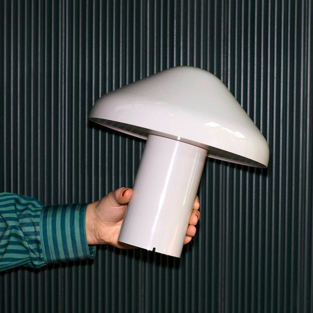 Tragbare Akkuleuchte Pao Portable Lamp - HAY - DesignWe.Love
