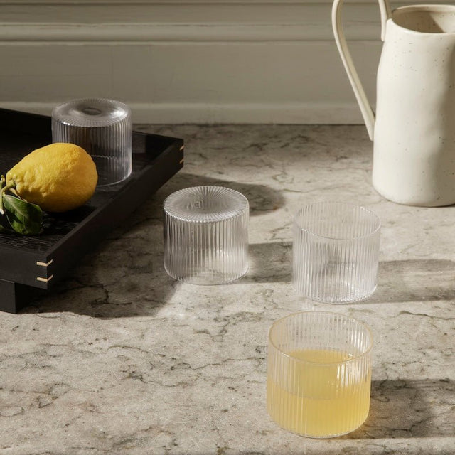 Trinkgläser Ripple Low 4er Set - ferm LIVING - DesignWe.Love