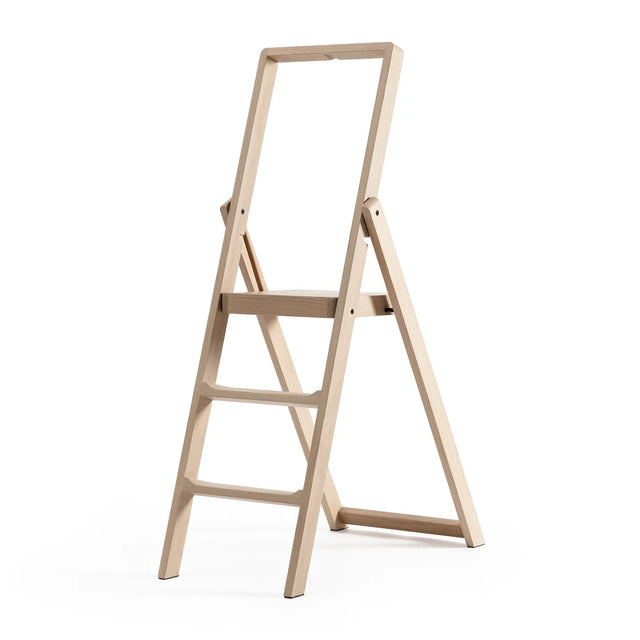Trittleiter Step Eiche hell - Design House Stockholm - DesignWe.Love