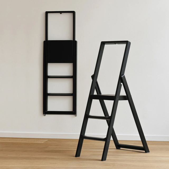 Trittleiter Step Schwarz - Design House Stockholm - DesignWe.Love