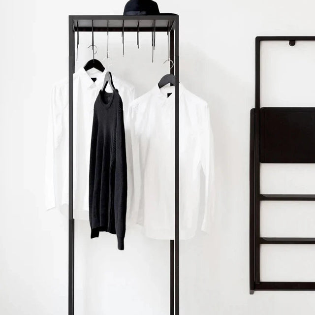 Trittleiter Step Schwarz - Design House Stockholm - DesignWe.Love